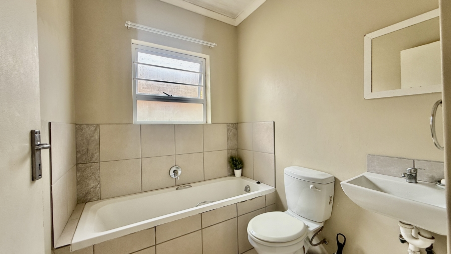 3 Bedroom Property for Sale in Parsonsvlei Eastern Cape